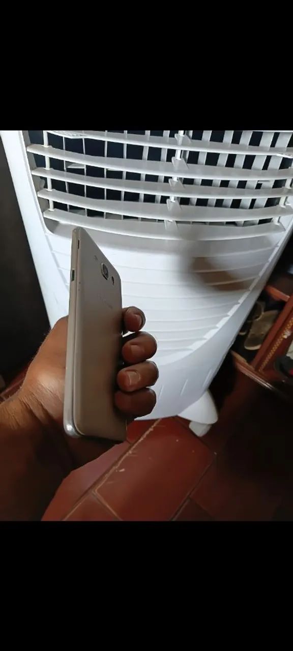 Samsung j7 metal funcionando valor 150 - Foto 2