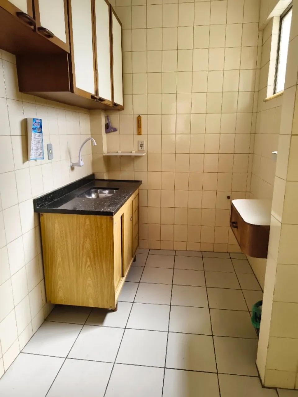 Bom apartamento de sala e quarto com garagem no Centro - Niterói - Foto 5