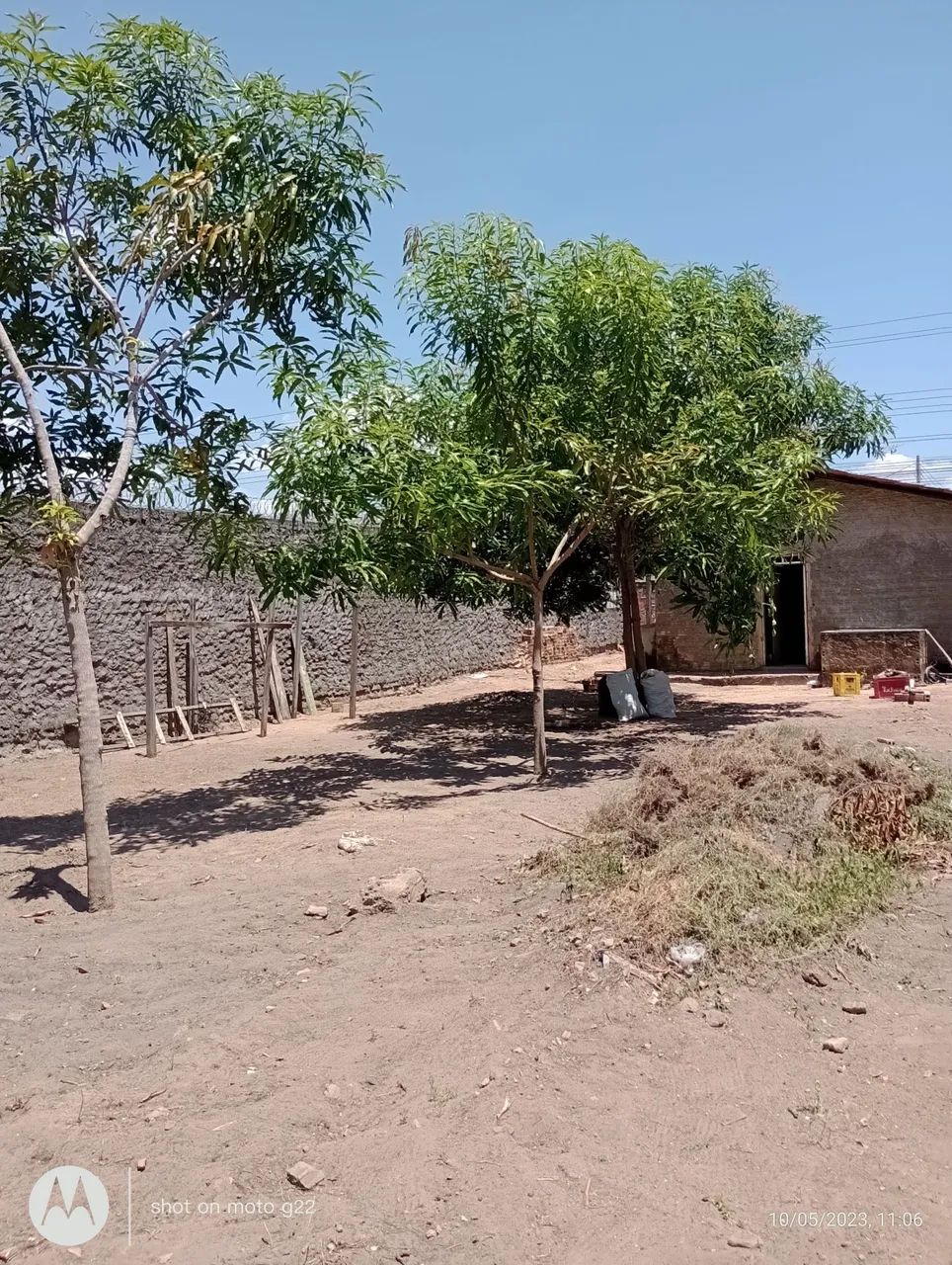 vendo essa casa na avenida principal do bairro São Bento  - Foto 5