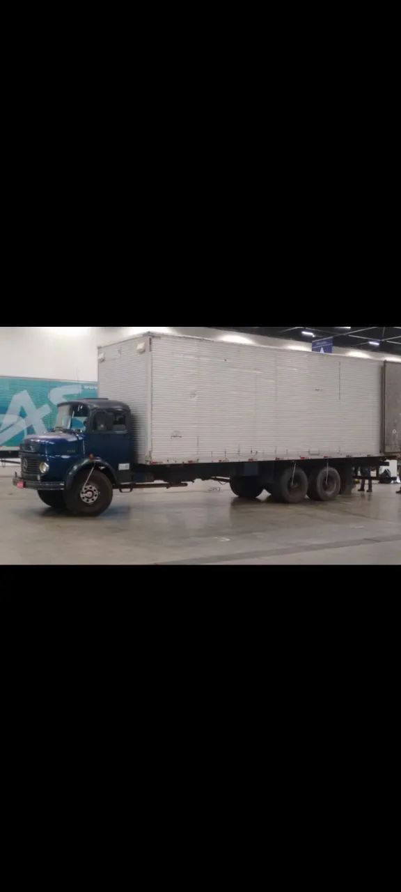 Transporte caminhão grande  9 metros baú 