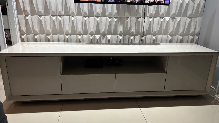 Rack Off-White Para a Sala 