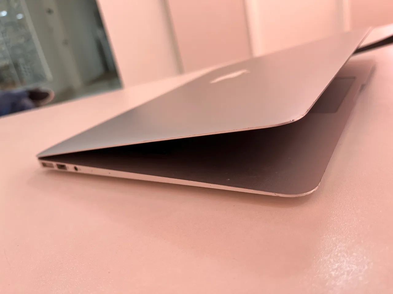MacBook Air 8 de ram 128 SSD CORE i5 - Foto 2
