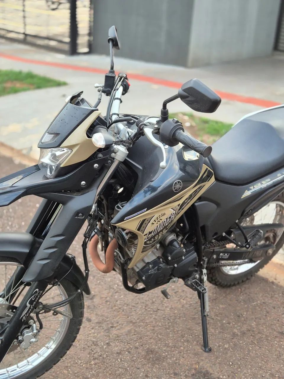 Lander 250 - Foto 2