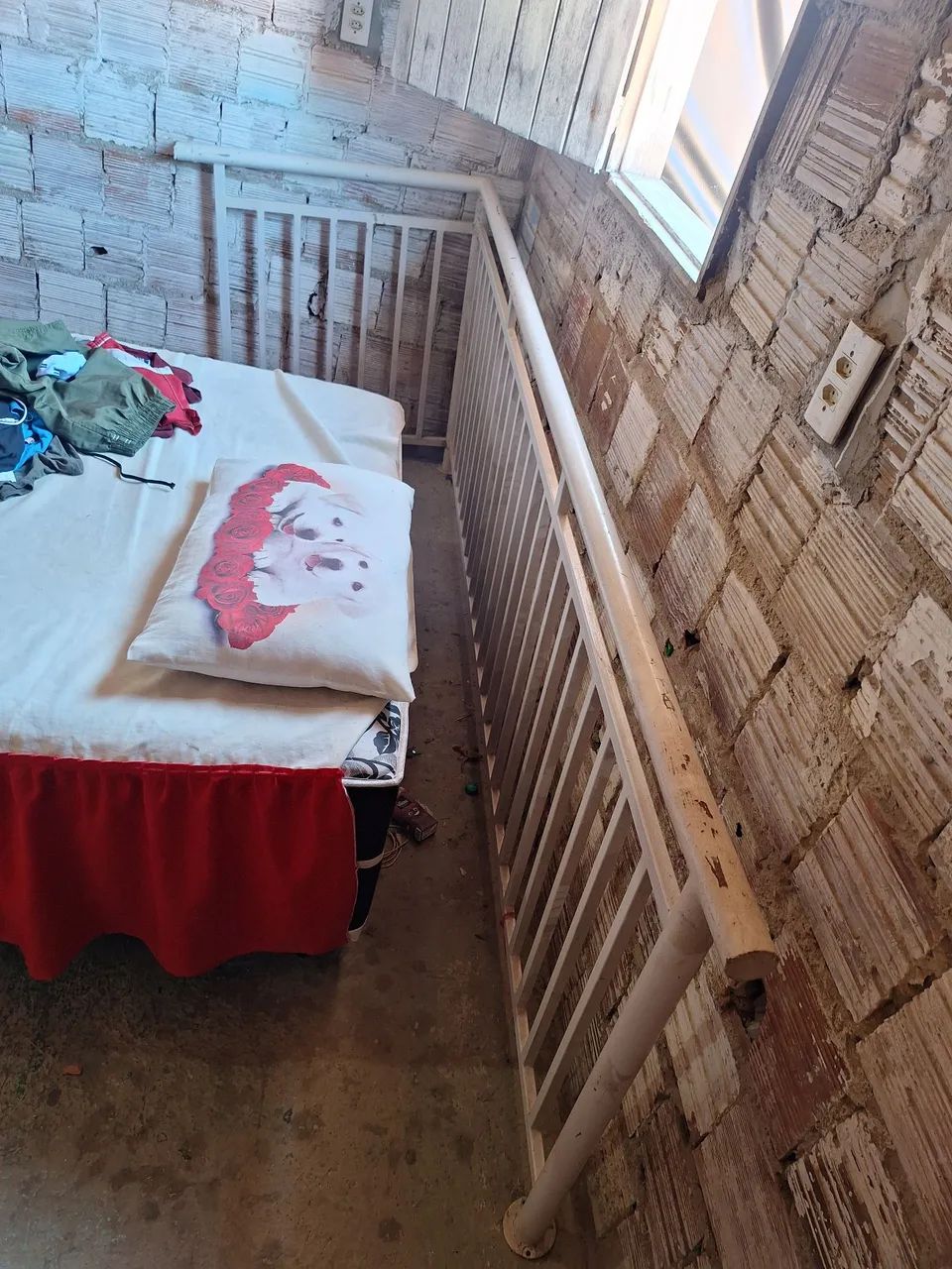 CORRIMÃO DE ESCADA