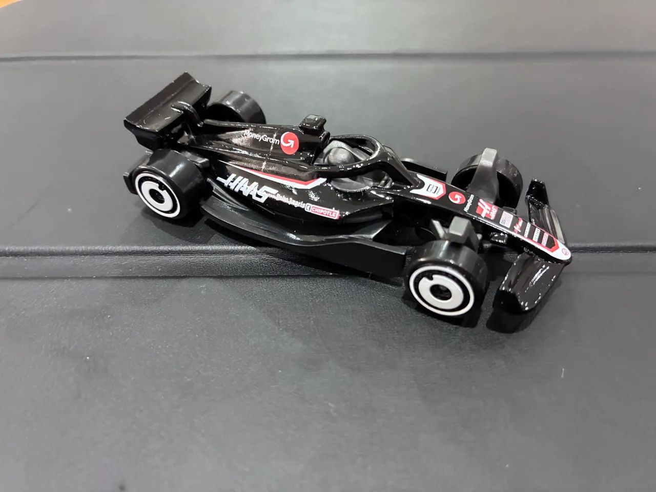 Fórmula 1 Hot Wheels cada modelo por apenas 40,00 - Foto 5