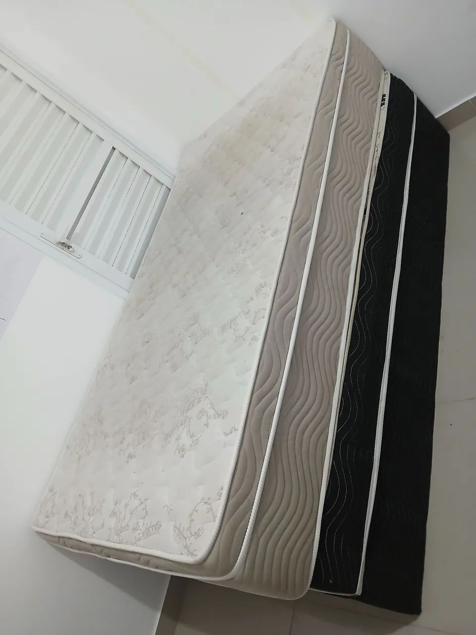 Cama de solteirão + colchão spring pocket