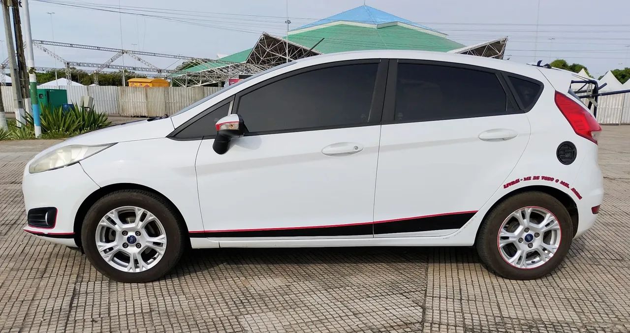 Ford Fiesta 1.5 16V Flex Mec. 5P 2014 - Foto 3