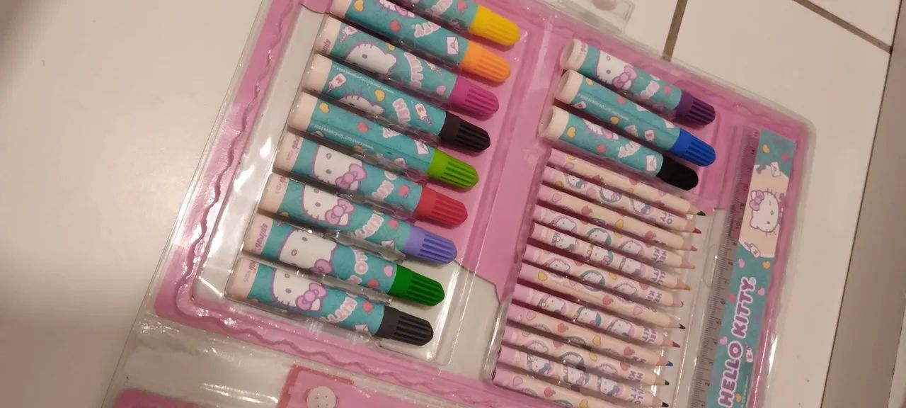 Maleta de colorir Hello Kitty  - Foto 3