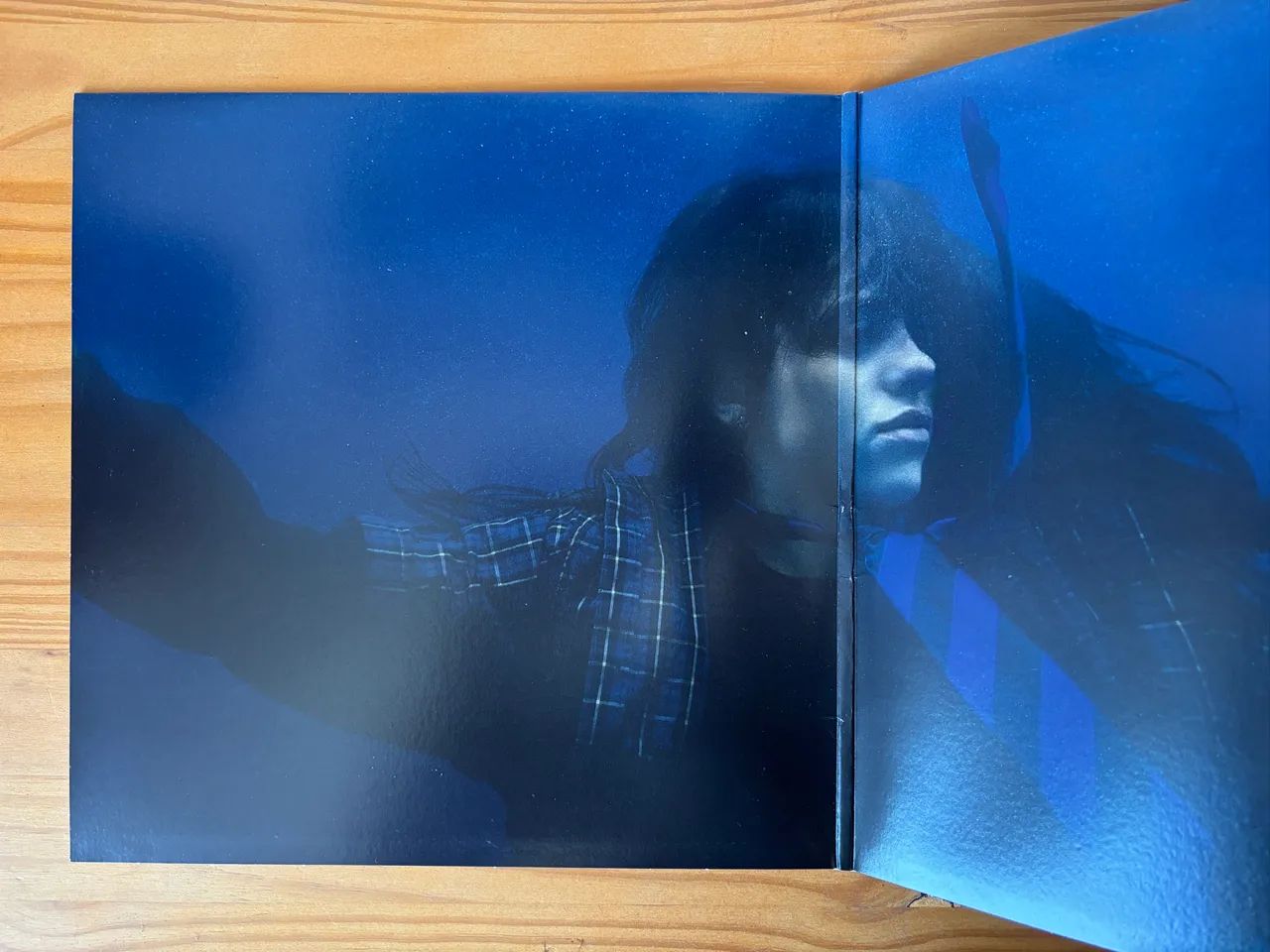 Disco de Vinil LP Billie Eilish - Hit Me Hard And Soft - Foto 3
