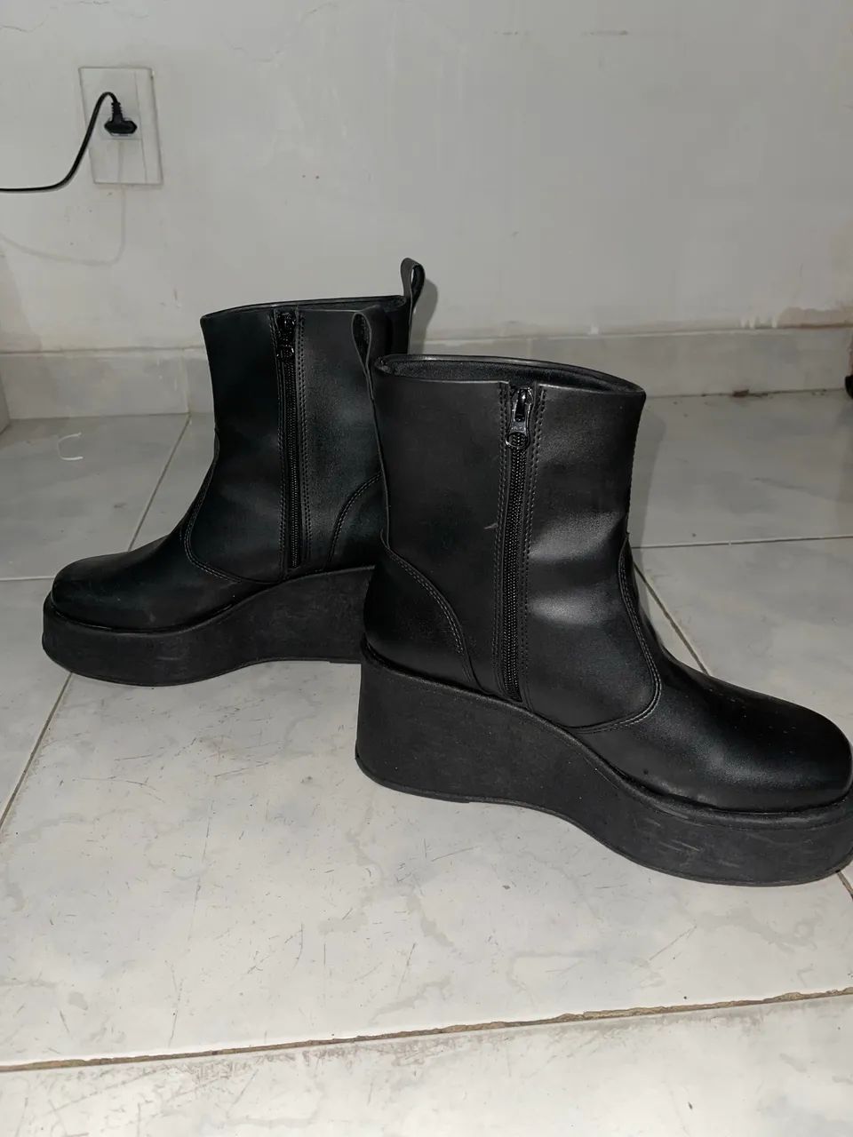 Bota Preto Coturno Feminina  - Foto 3