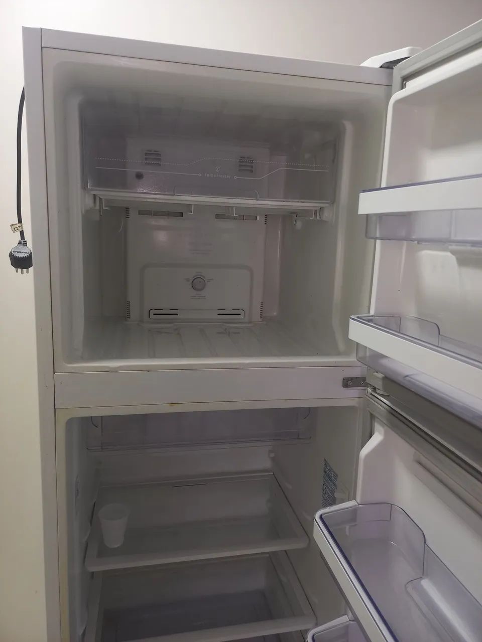 Vendo geladeira electrolux  - Foto 4