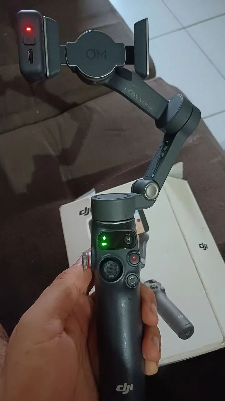 Dji Osmo Mobile 8 - Ginbal - Foto 2