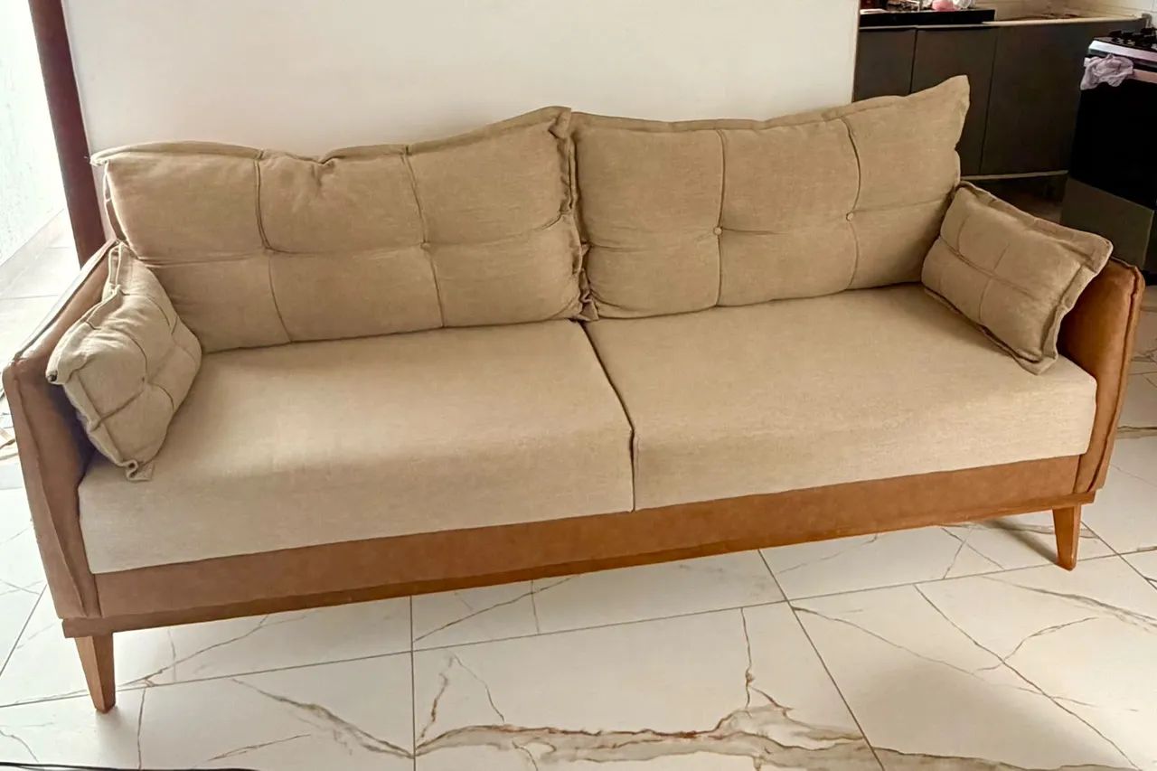 Sofá semi novo 