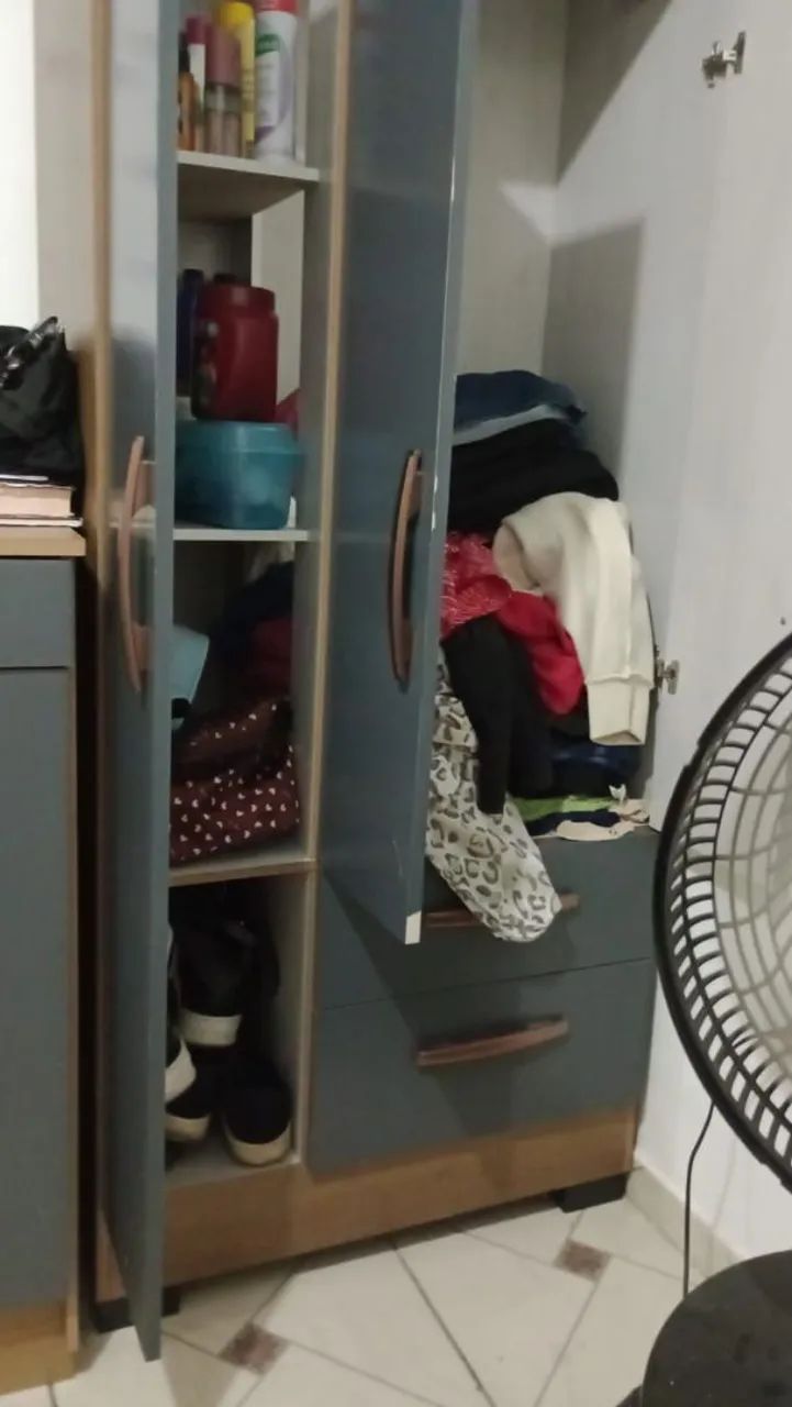 Guarda-roupa pequeno - Foto 3