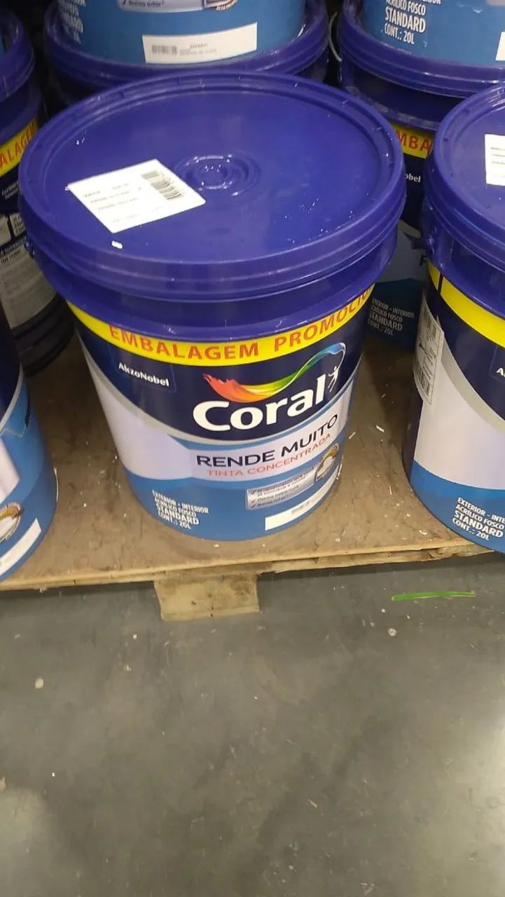 4 baldes Tinta coral rende muito 20 litros 