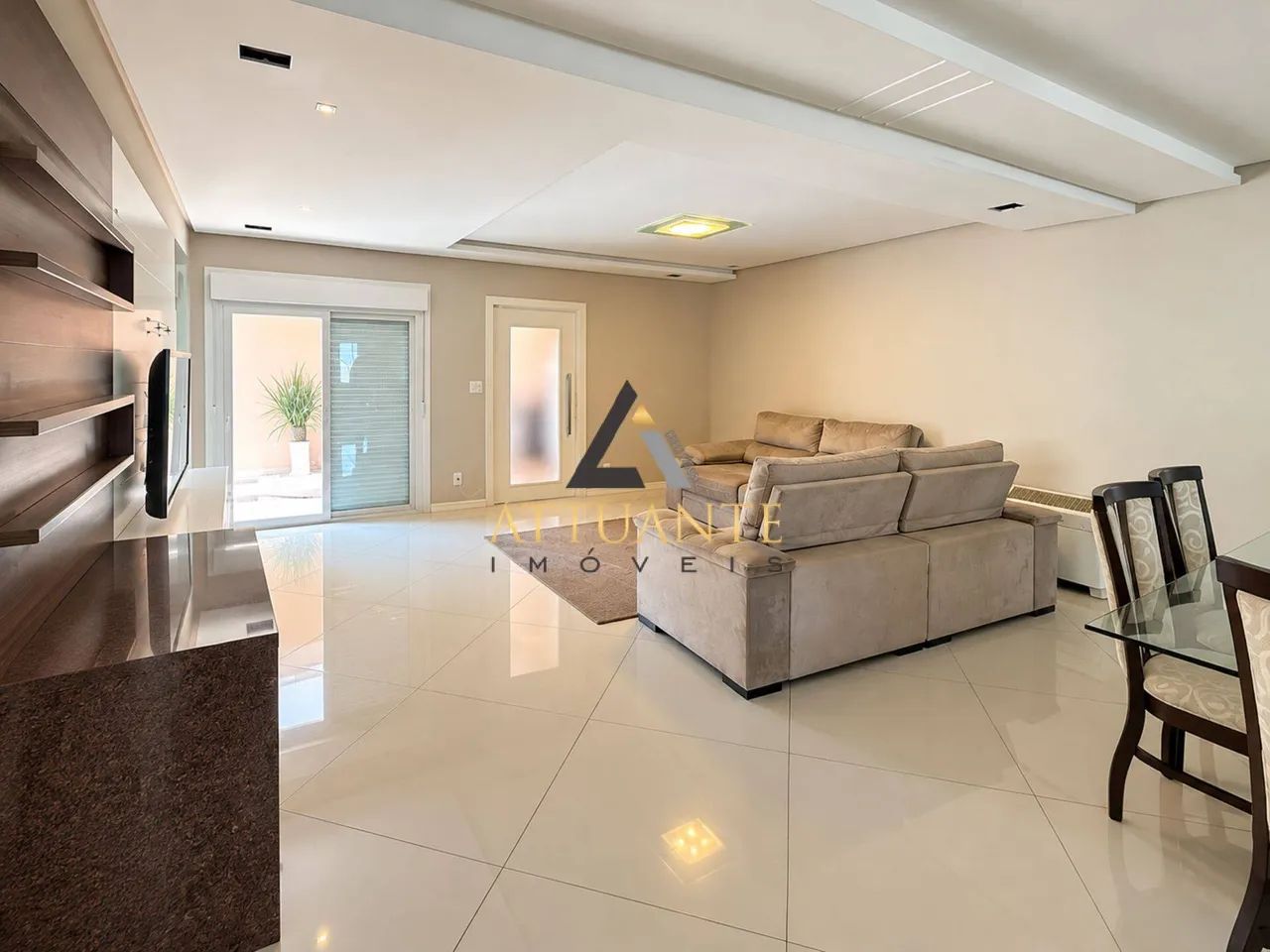 Ampla Casa com 4 Suítes | Cinquentenário. - Foto 3