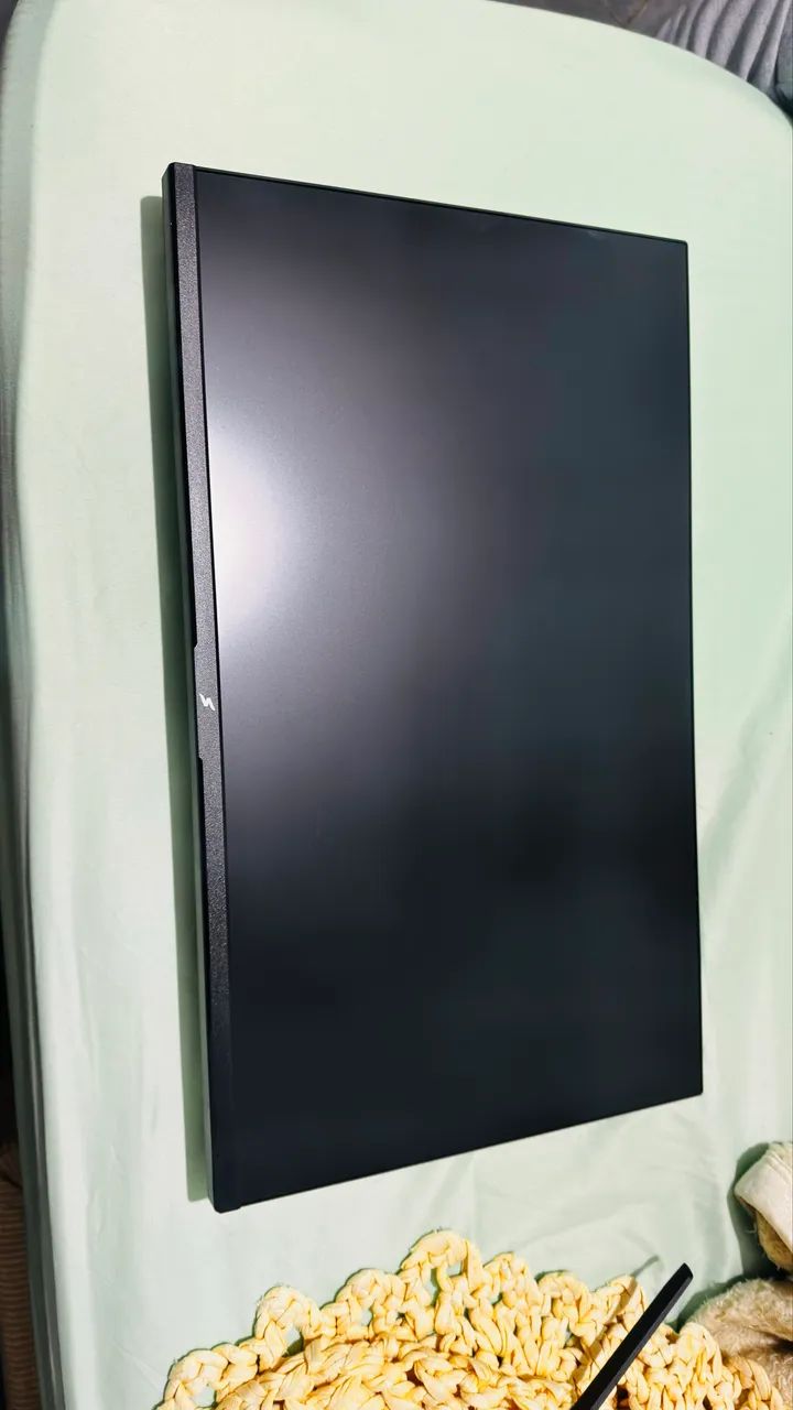 Monitor 240hz com caixa