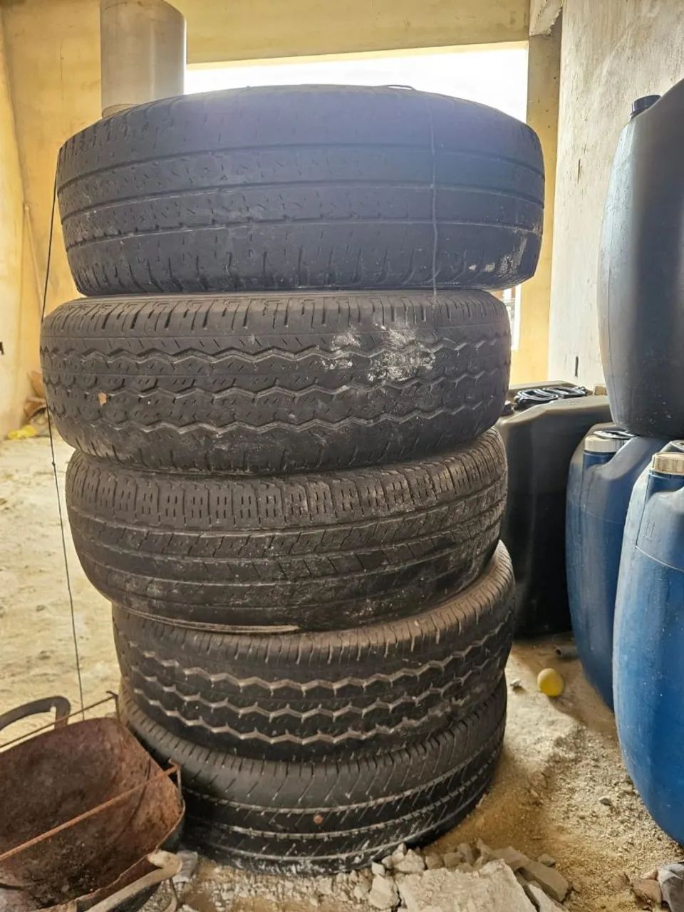 Pneu 225/75 R16 - Foto 2