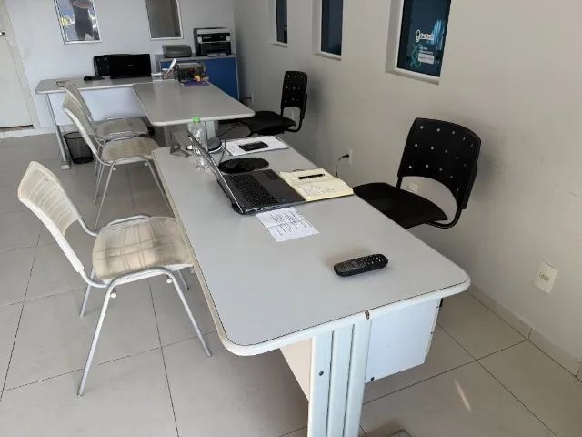 Mesa Escritório e Cadeira