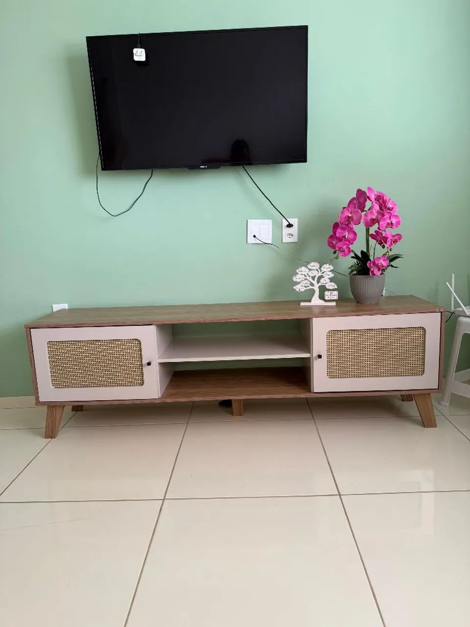 Rack para TV - Estilo Retrô - Estado de Novo