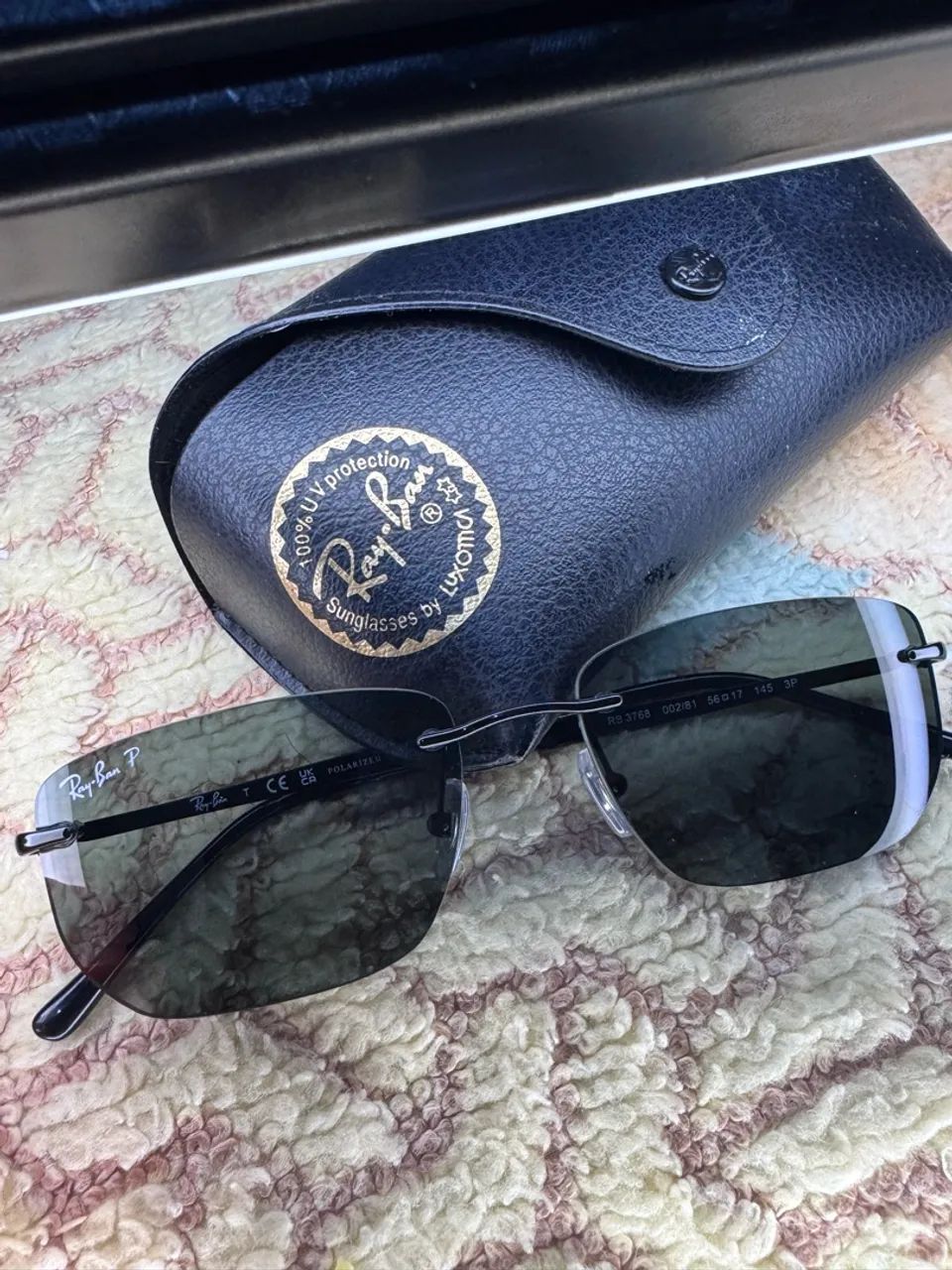 Vendo óculos Ray Ban original lançamento
