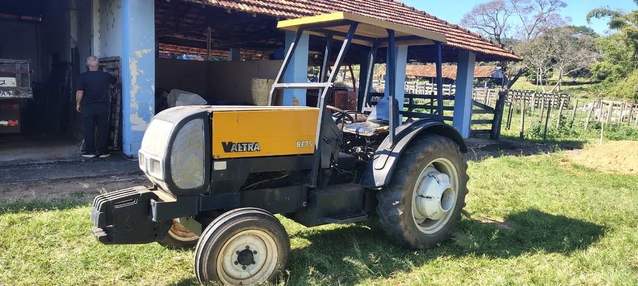 Trator Valtra BF 75 - Foto 3