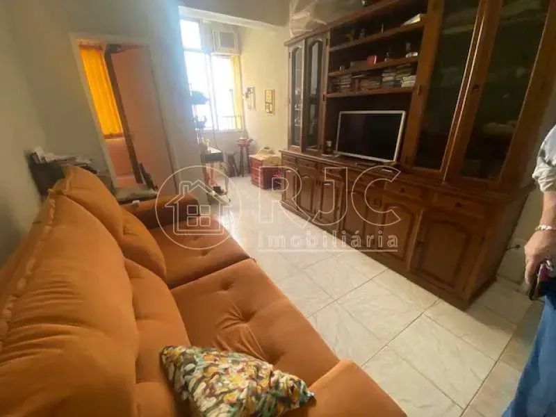 Imóvel para venda possui 75 metros quadrados com 2 quartos