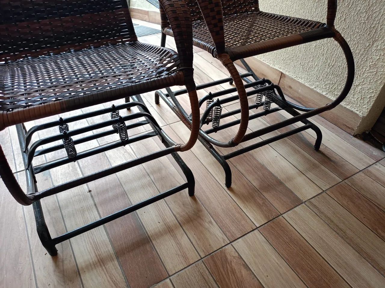 2 Cadeira de balanço 4 molas em fibra  - Foto 2