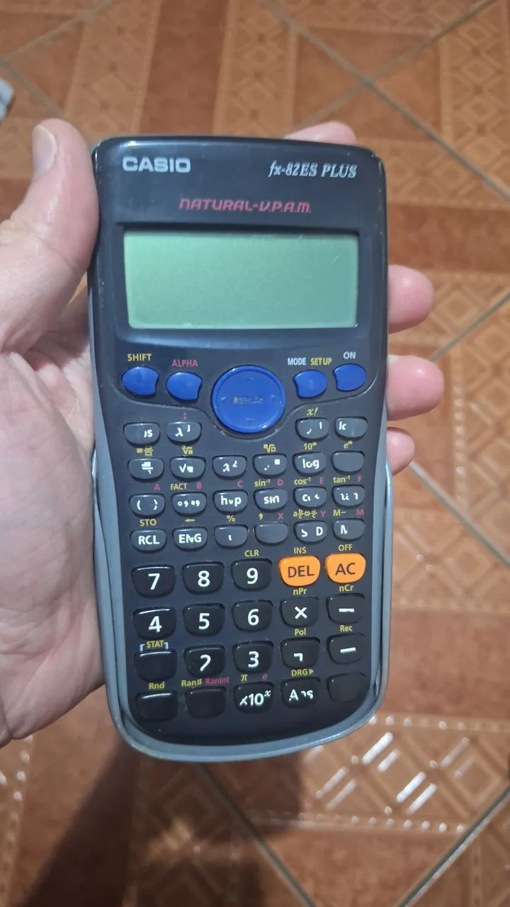 Calculadora Científica Casio fx-82ES Plus