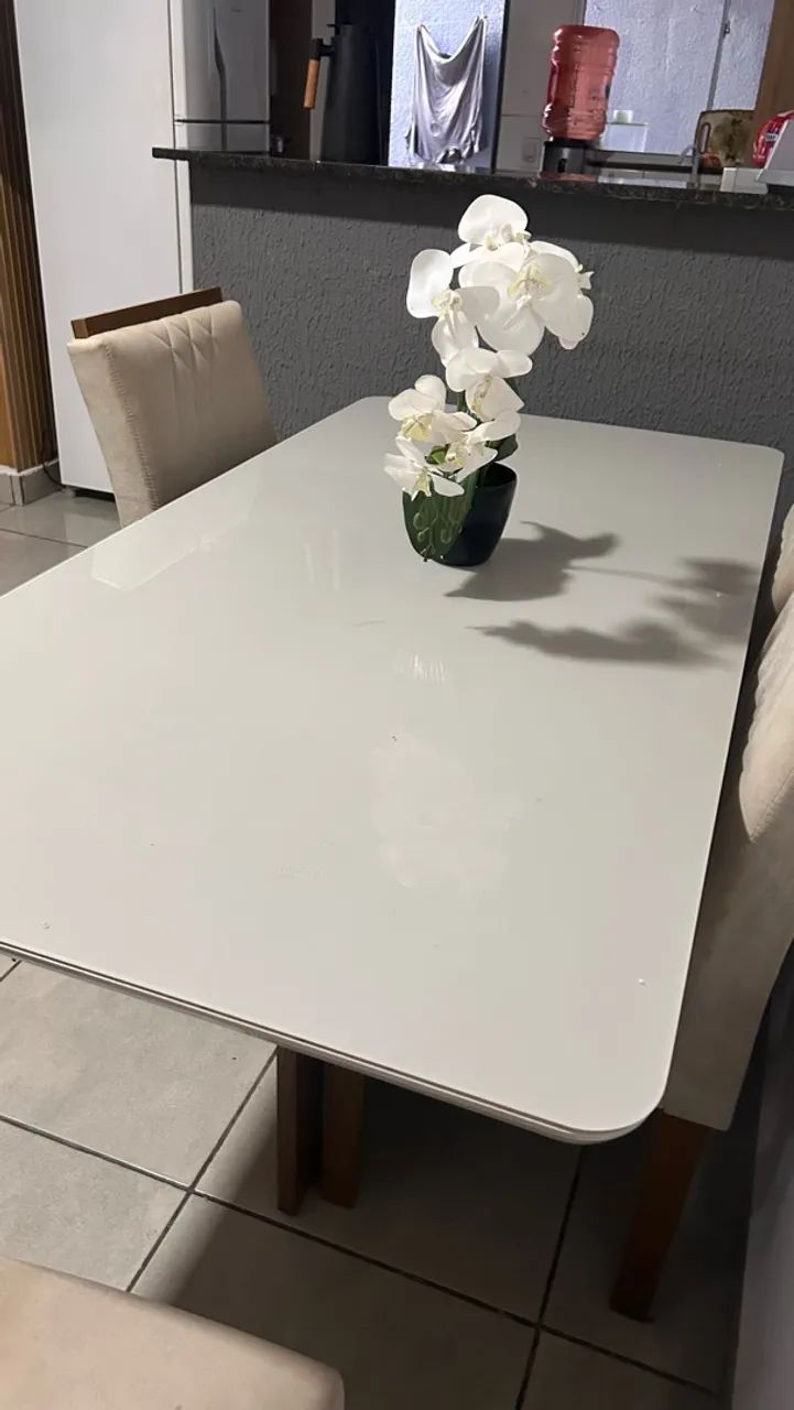 VENDO MESA DE JANTAR COM 6 CADEIRAS  - Foto 2
