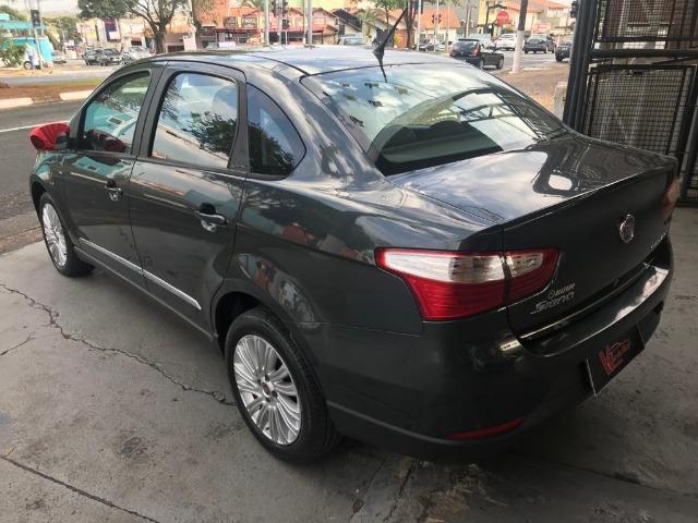 Fiat Siena Essence 1.6 2014 - Foto 5