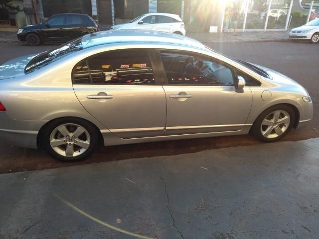 Honda Civic LXS 1.8 2007 Manual - Foto 3