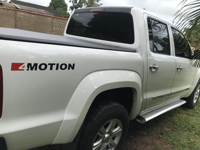 Vendo ou troco amarok por F4000 traçada ano 2012 em diante - Foto 4