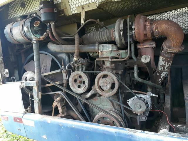 Motor de onibus completo