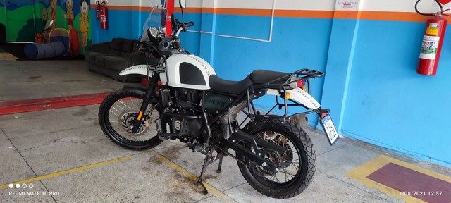 ROYAL ENFIELD HIMALAYAN 2020 COM ACESSÓRIOS