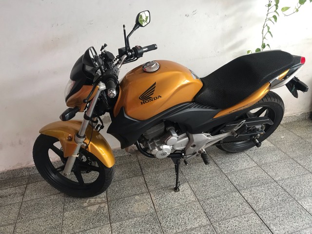 HONDA CB 300R