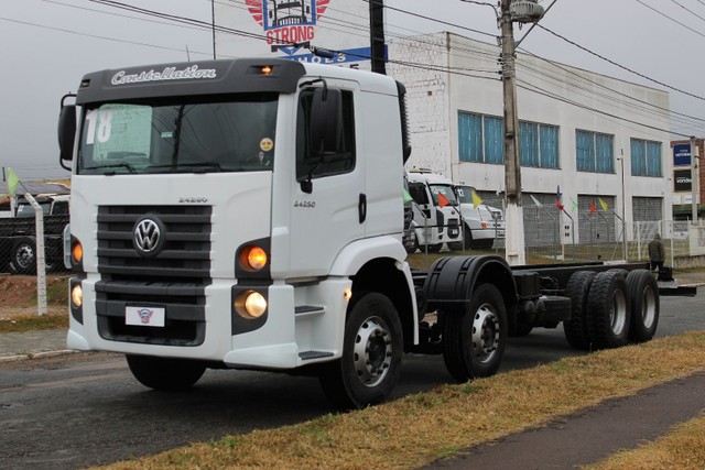 VW 24-280 4 EIXO