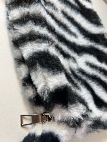 animal print fluffy bolsa