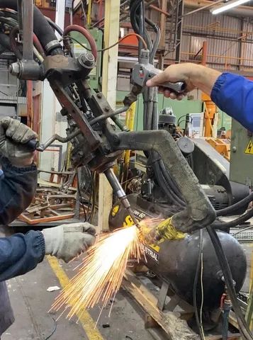 PONTEADEIRA DE SOLDA SUSPENSA OBARA 150 e 200 Kva - Foto 4