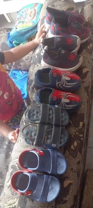 Sandálias e Tênis infantis Spiderman -  número 26/27