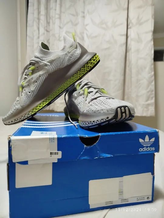 Vendo Adidas 4d  - Foto 3