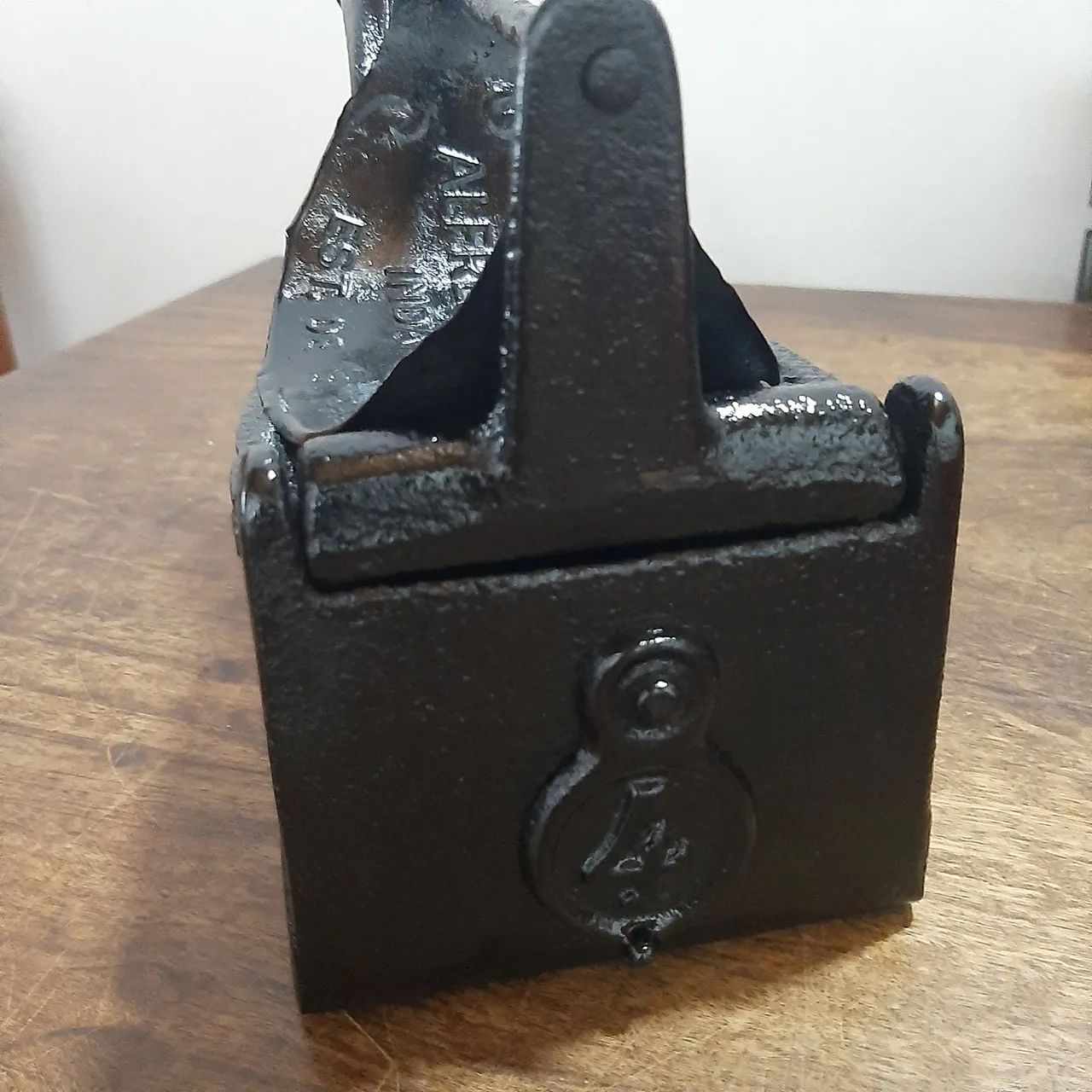 Ferro de Passar Roupa antigo - Foto 2