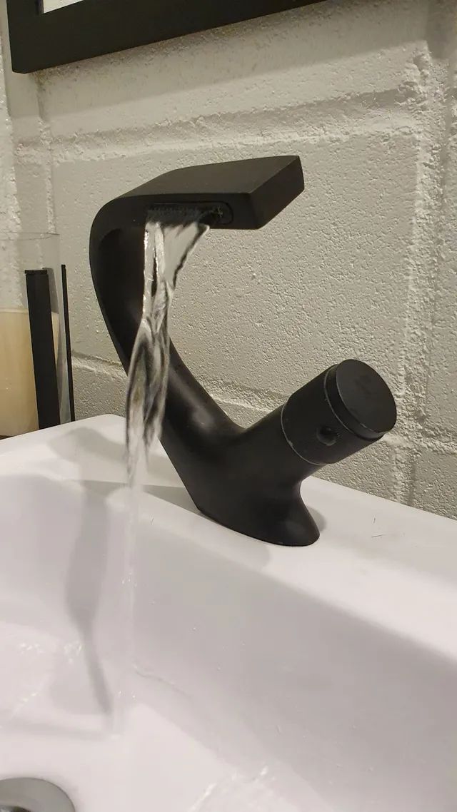 Misturador monocomando preto n deca kohler docol cascata 