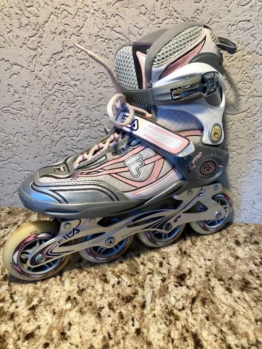 Vendo Roller Fila com acessorios de segurança - Feminino  - Foto 3