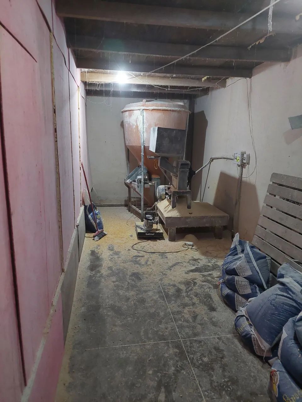 Vendo prédio com loja agropecuária  - Foto 4