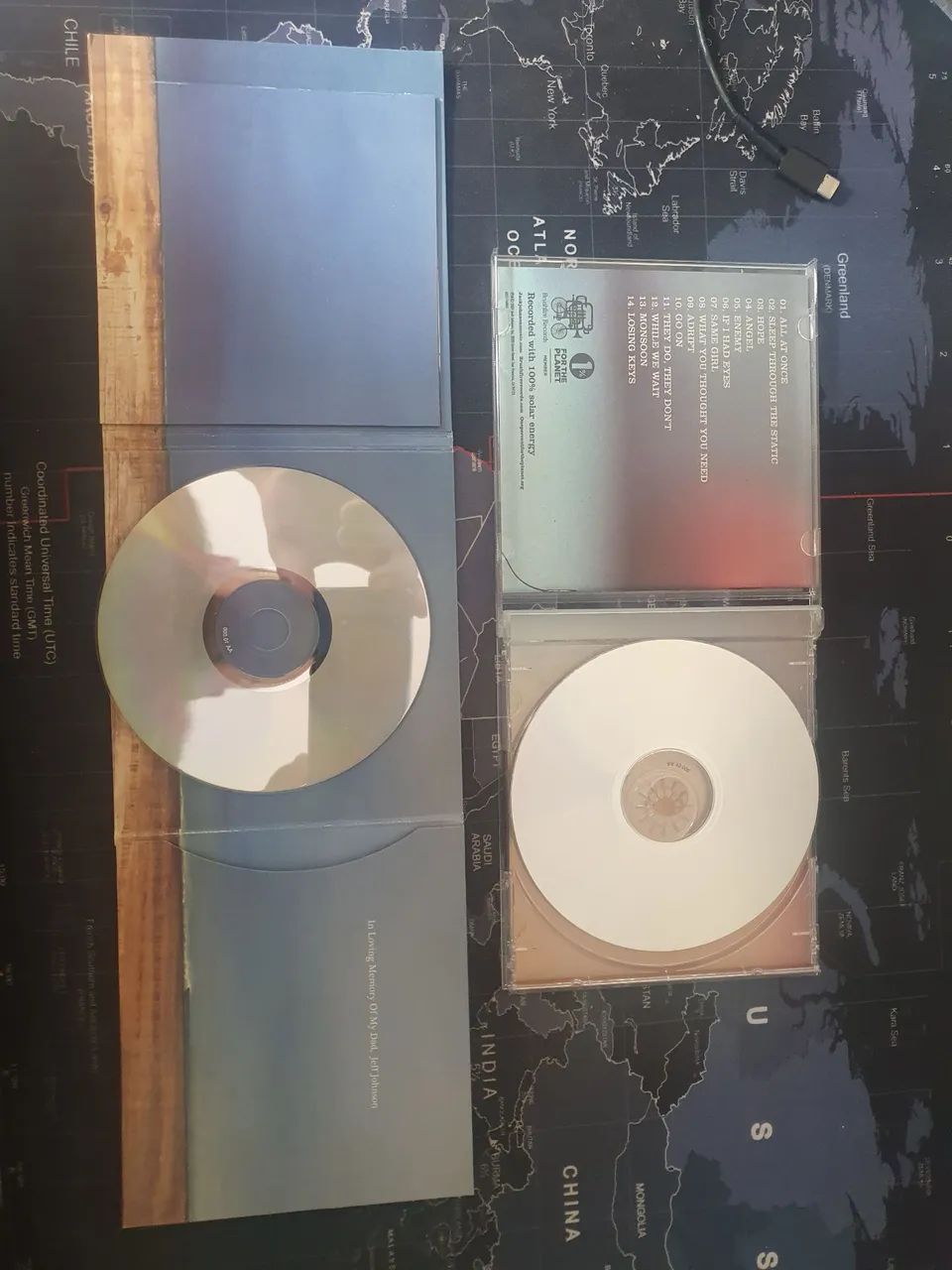 CDs Jack Johnson - Sleep Through The Static e To The Sea - Foto 4
