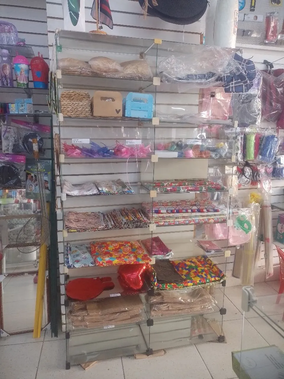 Prateleiras de Vidro para Loja 1.85/1.00. ! 700,00