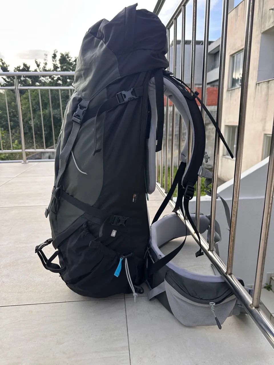 MOCHILA TRILHA THULE GUIDEPOST 88L  - Foto 6
