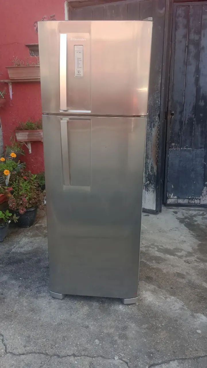 GELADEIRA INOX ELECTROLUX FROST FREE 310 LITROS 