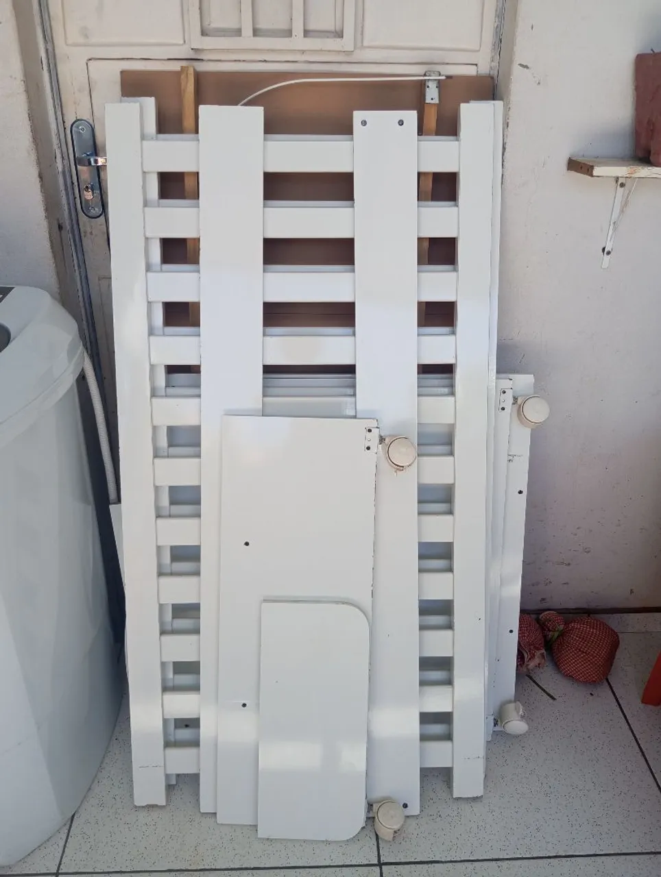 Berço branco desmontável